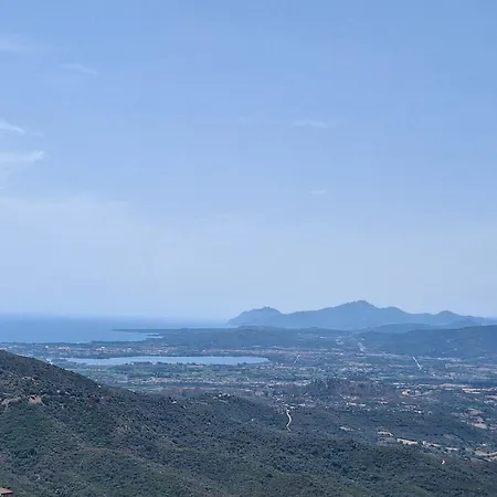 Dommu Amsicora Piano 2 Apartament